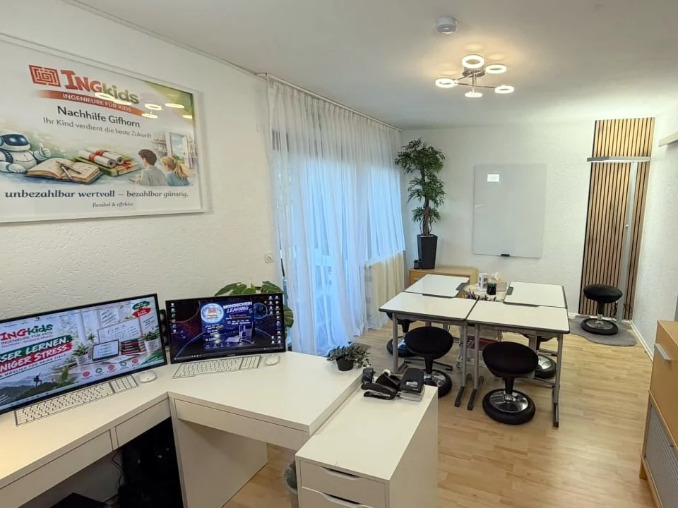 Lernraum von INGkids in Gifhorn mit Gruppentisch